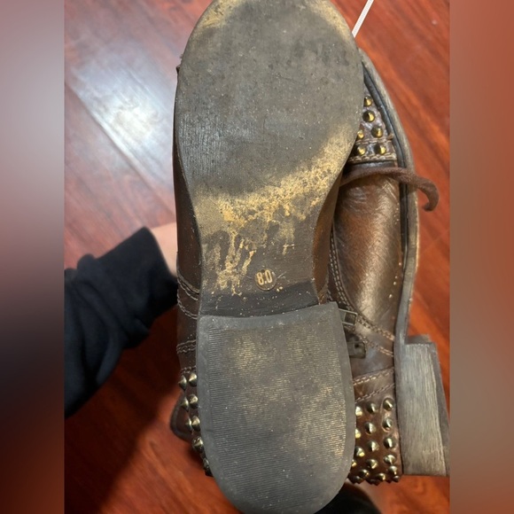 Steve Madden Tarnney Leather Boots Spikes/Stud Details Distressed Women - Picture 12 of 12